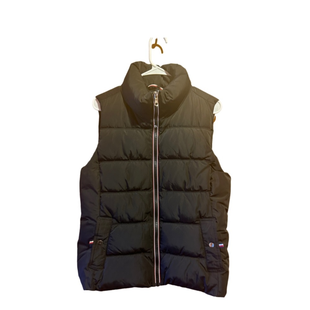 Tommy Hilfiger Vest. New no tags. Never been worn.